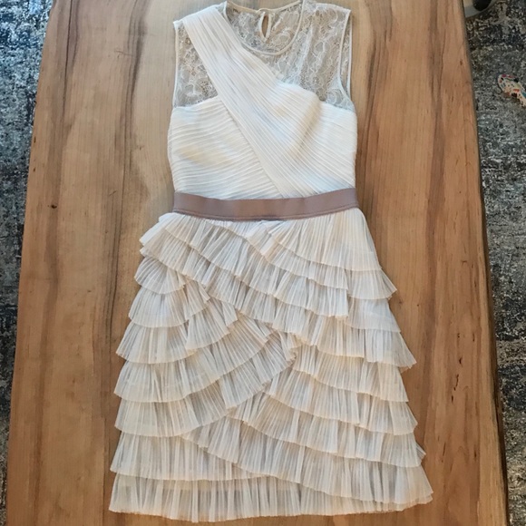 BCBG Lace and Tulle Tiered Dress Bridal Wedding Shower Dress Off White Size 4 - Picture 16 of 16